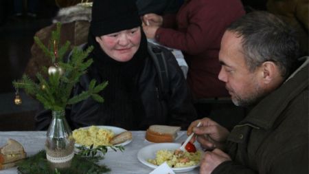 У Житомирі відбувся різдвяний обід для безхатченків (ФОТОРЕПОРТАЖ)