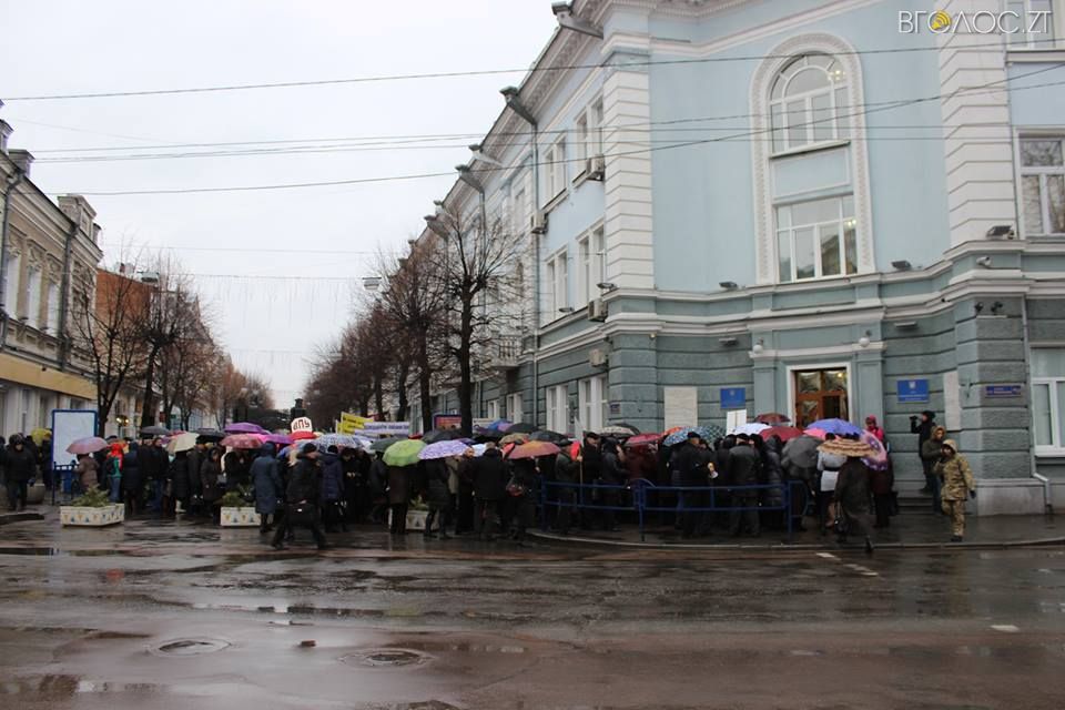 12695762_593178044165792_2035361020_n