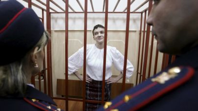 Ув’язнена льотчиця Надія Савченко надіслала листівку житомирського автора президентці Литви
