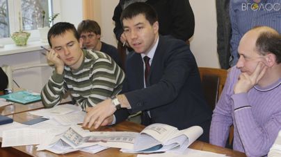 Депутат Величко хоче побудувати у своїй школі спортзал майже за 10 мільйонів (ФОТО)