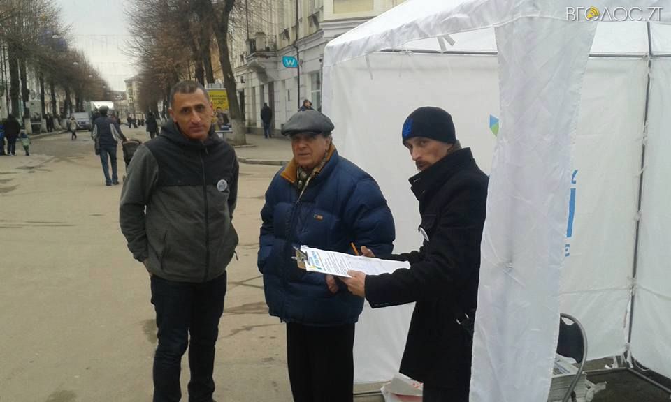 12822222_602375876579342_524743067_n