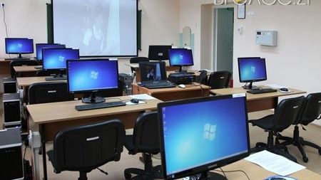 У житомирських школах оновлять класи інформатики за 5,5 млн грн