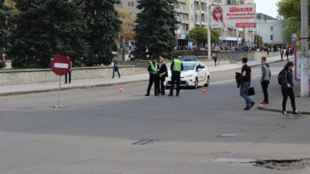 У Житомирі перекрили рух по майдану Соборному (ФОТО)