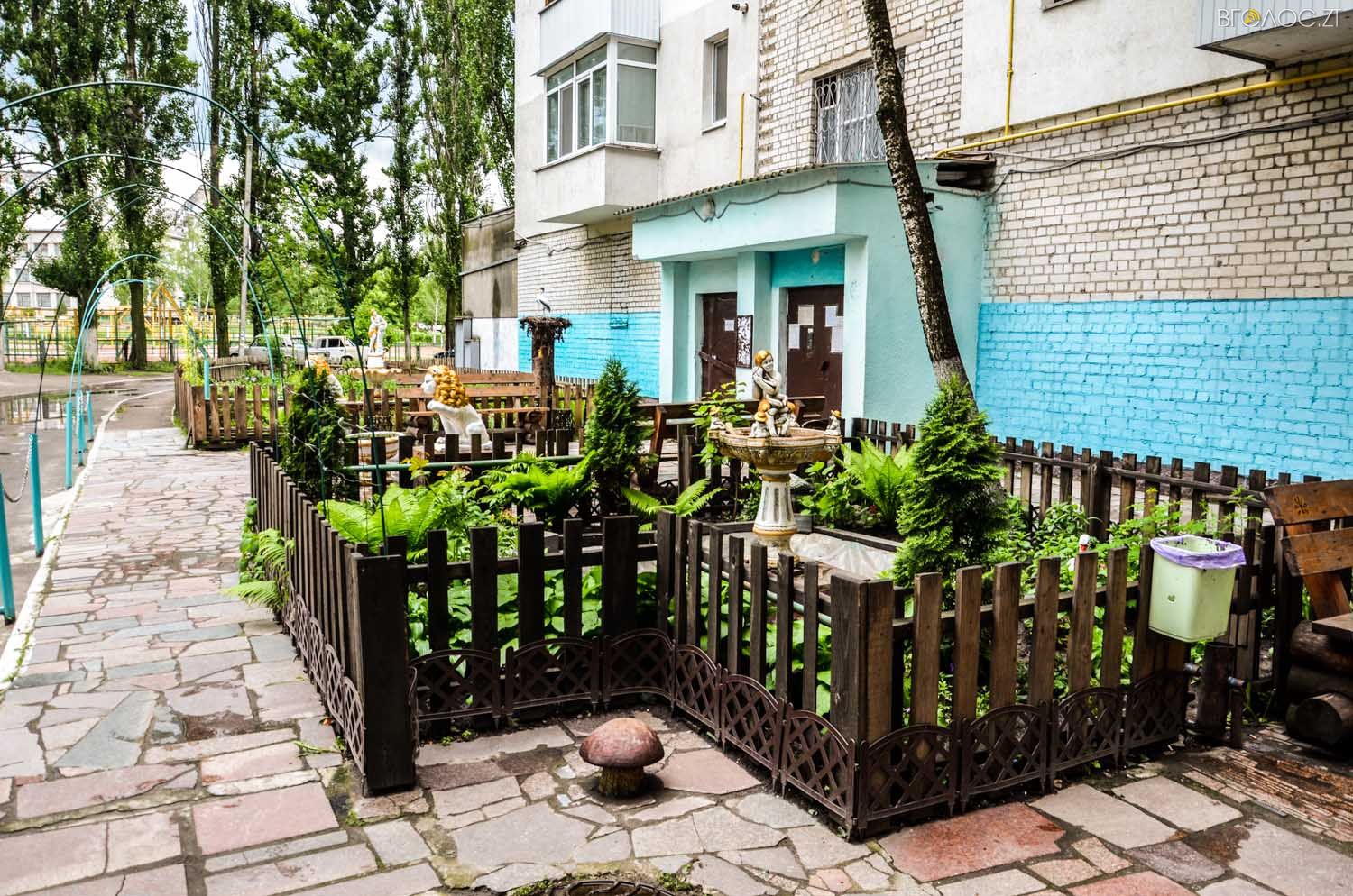 неординарний житомирський під'їзд-0314