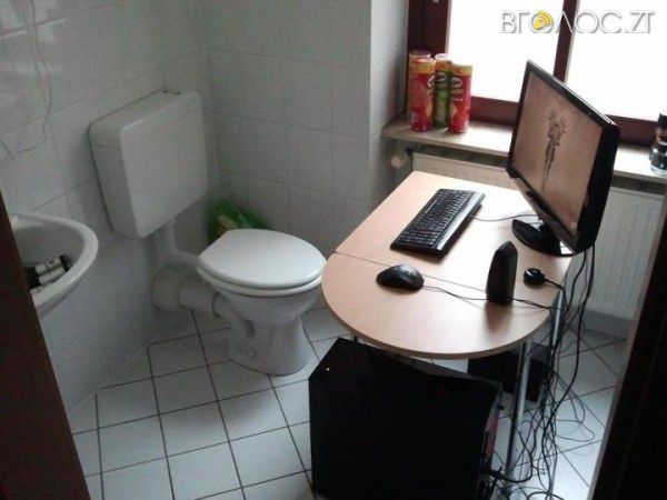toilet-office3