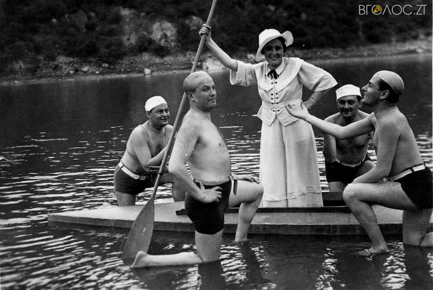 Shaine and her admirers