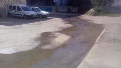 У Житомирі порив водомережі ліквідували тільки після зауваження міського голови