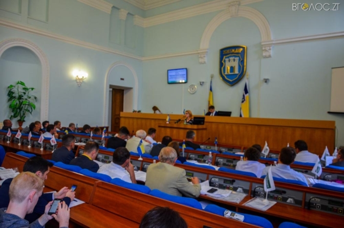 Депутати міської ради відмінили своє рішення – голосувати на сесіях без обговорень