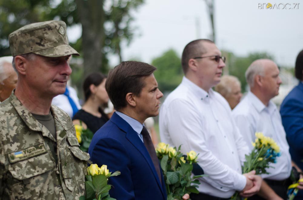 покладання квітів (12 из 40)