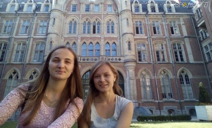 Дві студентки технологічного університету розпочали навчальний рік у Франції (ФОТО)