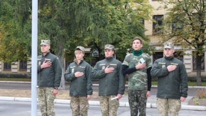 Сто юнаків та дівчат взяли участь у військово-патріотичних зборах (ФОТО)