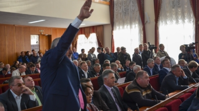37 фото зі скандально відомої сесії обласної ради