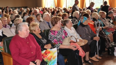 Богунська райрада влаштувала свято для пенсіонерів (ФОТО)