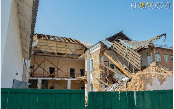 Житомирська міськрада перерахувала майже 5 мільйонів на матеріали для ремонту гімназії №3