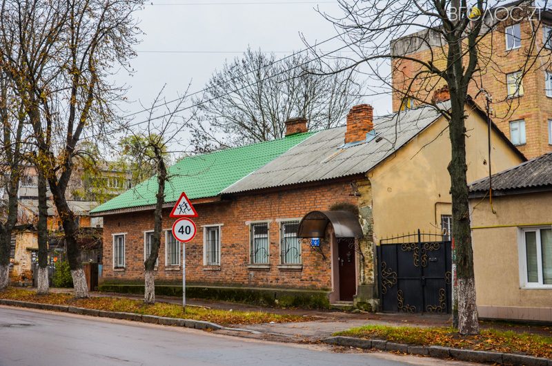 vulytsya-dombrovskogo-24-yz-85