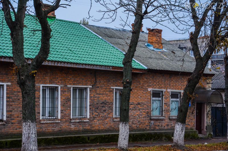 vulytsya-dombrovskogo-26-yz-85