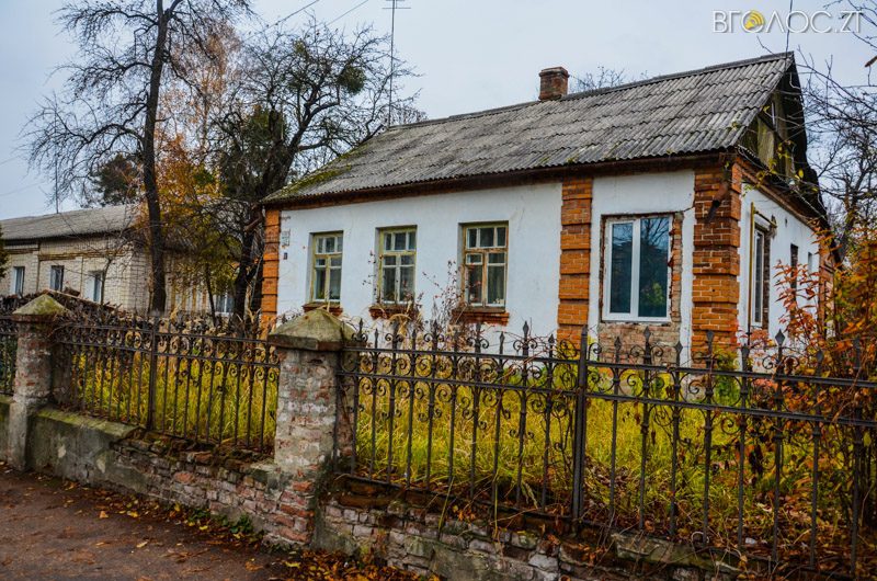 vulytsya-dombrovskogo-40-yz-85