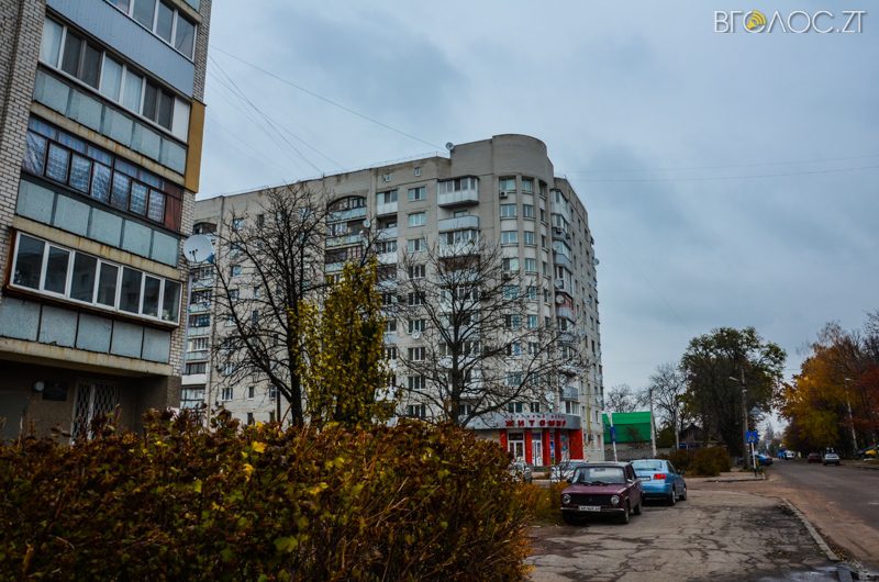 vulytsya-dombrovskogo-81-yz-85