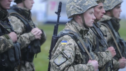Більше 200 безробітних підписали контракт на службу в Збройних силах України