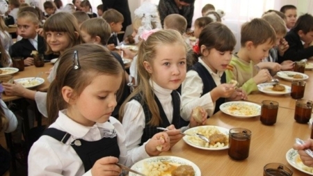 У Новограді-Волинському з березня харчування дітей зросте на 20-30 копійок