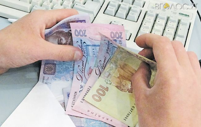 Середня зарплата у Житомирі за минулий рік перевищила 4,3 тисячі