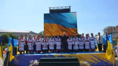 Житомиряни відзначили День Конституції України ( ФОТО)