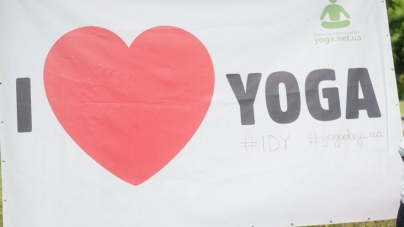 У Житомирі відбувся Міжнародний день йоги (ФОТО)