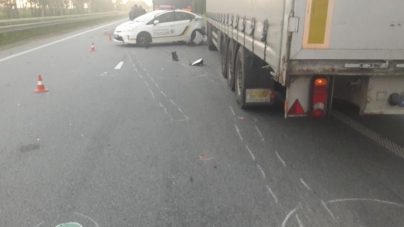 На Житомирщині трапилася аварія за участю поліцейського авто