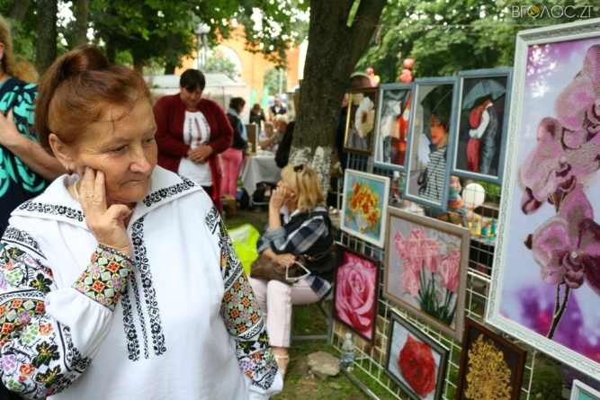 Майстри з усієї України представили свої вироби на ярмарку в Новограді (ФОТО)