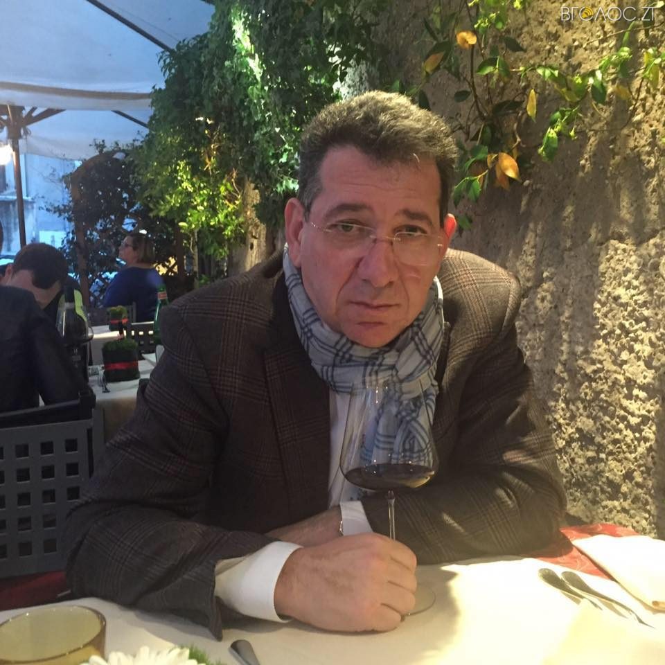 фото зі сторінки Facebook Романа Ратнера