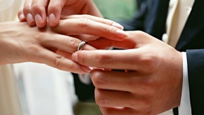 Шлюб за добу: 100 житомирських пар скористалися послугою «експрес-одруження»