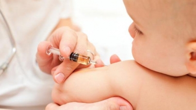 Не дочекавшись вакцини від Міністерства охорони здоров’я, у Ємільчиному оголосили тендер