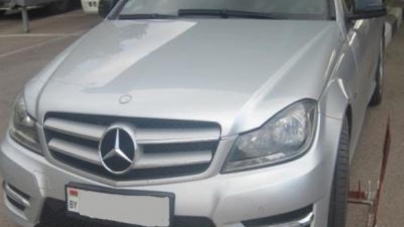 Житомирські прикордонники виявили крадений Mercedes, який 3 роки розшукував Інтерпол