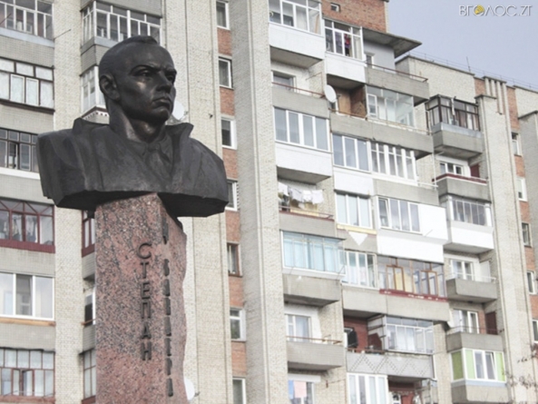 Житомирянин просить міську владу встановити пам’ятник Степану Бандері