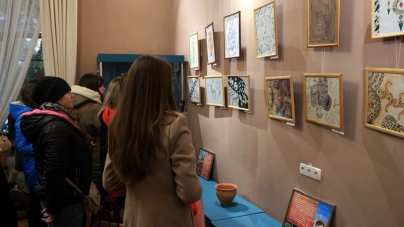 У Житомирі відкрили виставку «Світ мальовничої кераміки Олега Ольжича» (ФОТО)