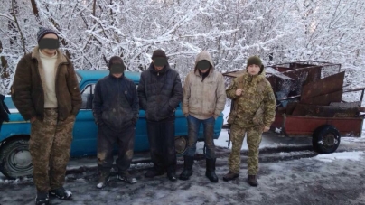 Житомирські прикордонники затримали групу людей, які вивозили металобрухт із зони ЧАЕС