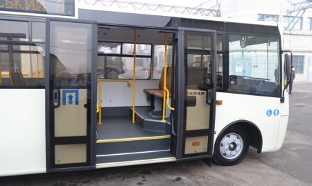 Житомирська міськрада введе новий автобус, а житомиряни хочуть повернути трамвай