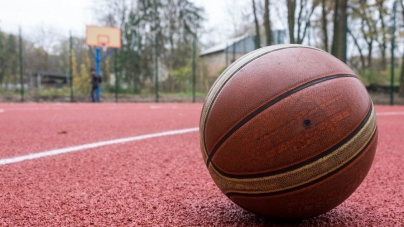 У Житомирській міськраді шукають, хто утримуватиме спортивні майданчики