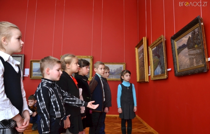 Краєзнавчий музей: школярі Житомира долучилися до Дня тихого мистецтва (ФОТО)