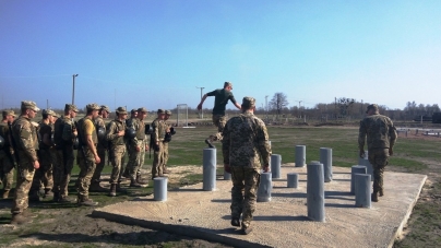 Під Житомиром триває бойова підготовка курсантів-десантників та морських піхотинців (ФОТО)
