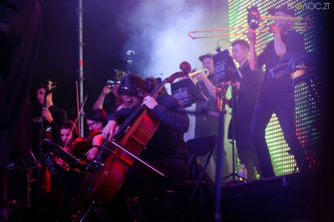Улюблені хіти в оркестровій обробці: музиканти  Prime Orchestra  виступили у Житомирі (ФОТО)