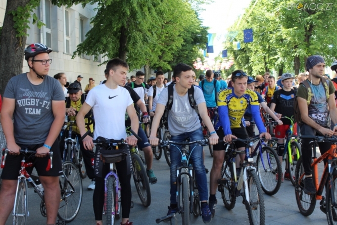 «Велодень»: більше тисячі житомирян проїхали вулицями Житомира на велосипедах