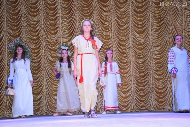 В Олевську відбувся конкурс костюму. Вбрання діти виготовляли власноруч (ФОТО)