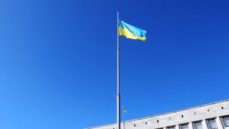 На майдані Корольова підняли Державний Прапор України (ФОТО)