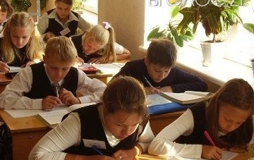 Житомиряни збирають підписи проти уроків християнської етики у школах