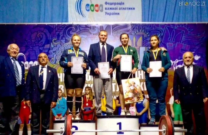 14-річна спортсменка з Житомирщини стала чемпіонкою України з важкої атлетики