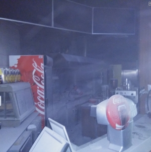 Поліція розслідує обставини пожежі у кафе ТЦ «Голобал»