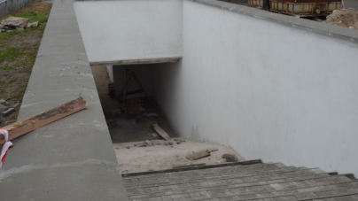 Після двох місяців реконструкції посипався підземний перехід у Житомирі