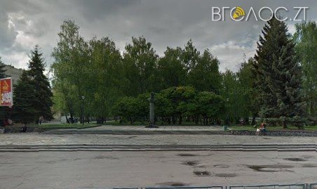 Житомиряни пропонують оновити сквер на Майдані Згоди так, щоб він не мав радянського вигляду