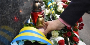У Житомирі вшанували пам’ять жертв Катинської трагедії та авіакатастрофи під Смоленськом